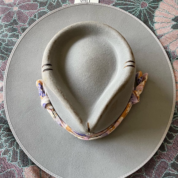 Lack of color handcrafted size M - Picture 3 of 12